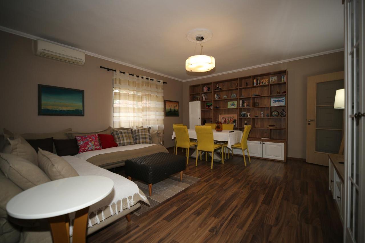 Eos Apartment Tirana Exterior foto